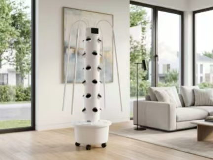 4P6 touchscreen hydroponic tower for smart home gardening project in Spain