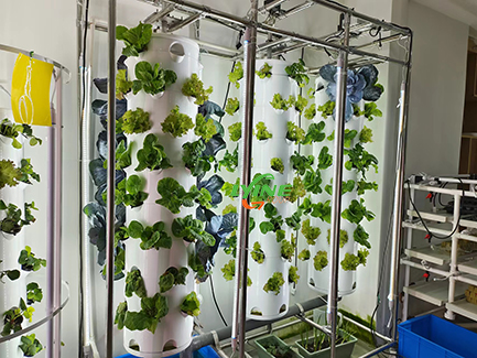 Rotating hydroponic tower system
